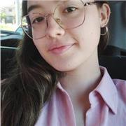 Estudiante de Doble Grado en Traducción e Interpretación y Estudios Ingleses, ofrezco clases particulares y personalizadas.